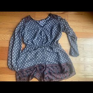 Patterned long sleeve romper